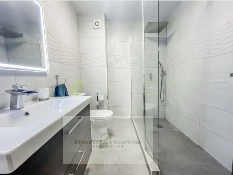 2 bedroom Flat for rent in Benalmadena - € 1,500 (Ref: 9719837)