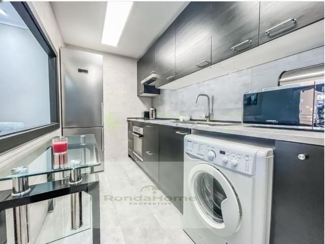 2 soverom Leilighet til leie i Benalmadena Costa, Benalmádena - € 1 500 (Ref: 9719837)