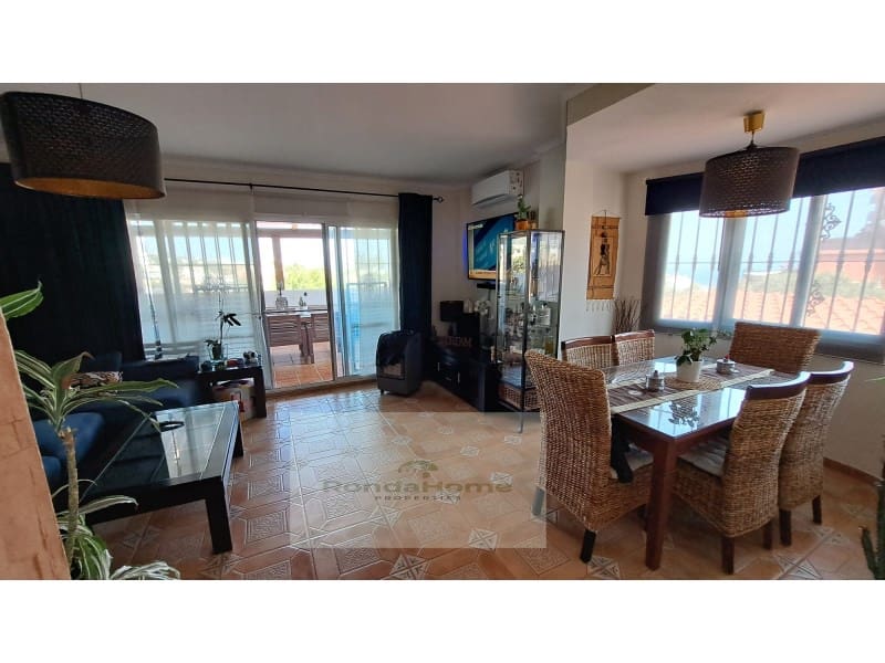 3 bedroom Villa for rent in Fuengirola with garage - € 1,900 (Ref: 9747786)
