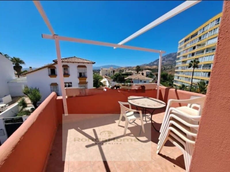 3 bedroom Villa for rent in Fuengirola with garage - € 1,900 (Ref: 9747786)