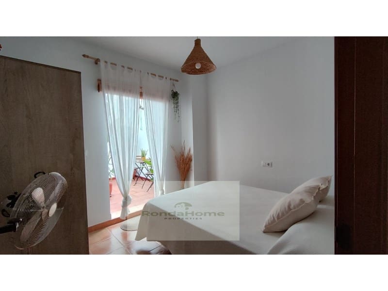 3 bedroom Flat for sale in El Bosque - € 126,000 (Ref: 9751929)