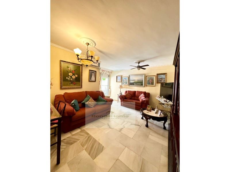 4 bedroom Flat for sale in Torremolinos - € 400,000 (Ref: 9755596)