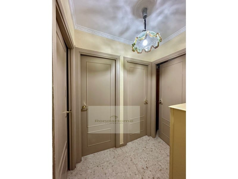 4 bedroom Flat for sale in Torremolinos - € 400,000 (Ref: 9755596)