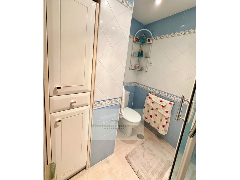 4 bedroom Flat for sale in Torremolinos - € 400,000 (Ref: 9755596)