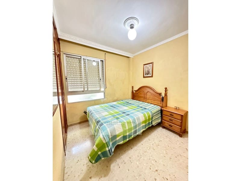 4 bedroom Flat for sale in Torremolinos - € 400,000 (Ref: 9755596)