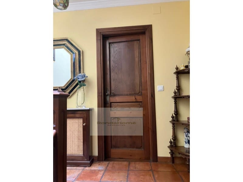 4 bedroom Villa for sale in Ronda - € 350,000 (Ref: 9761918)