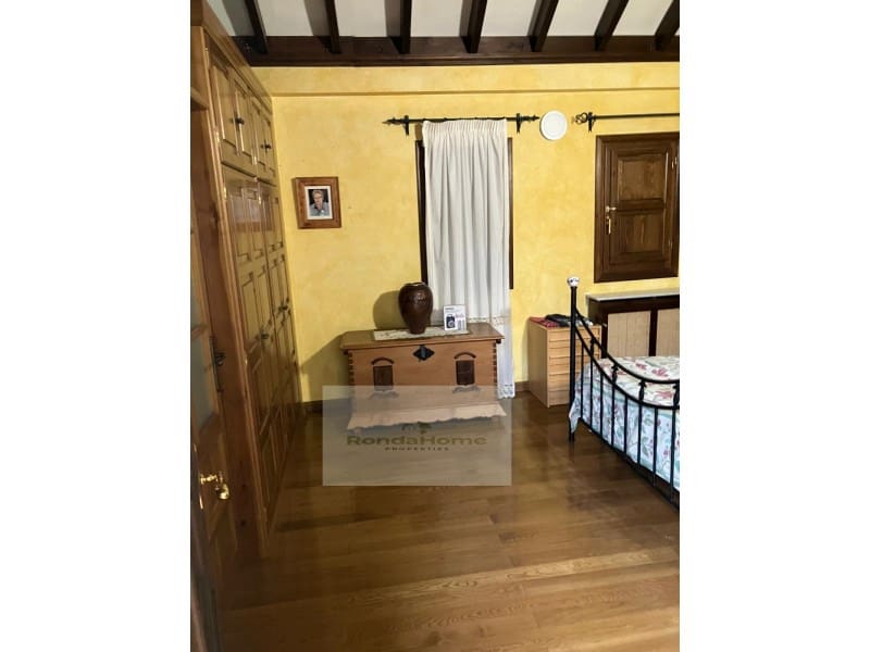 4 bedroom Villa for sale in Ronda - € 350,000 (Ref: 9761918)