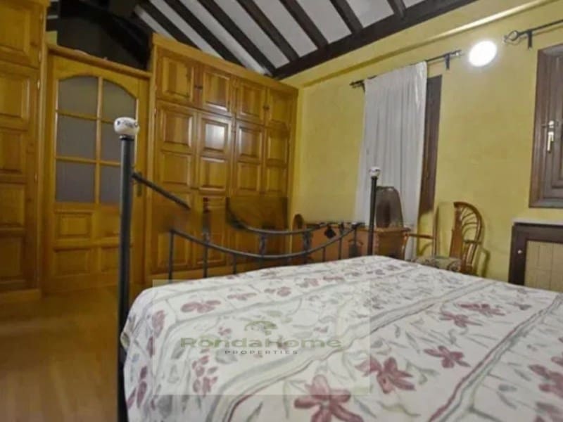 4 bedroom Villa for sale in Ronda - € 350,000 (Ref: 9761918)