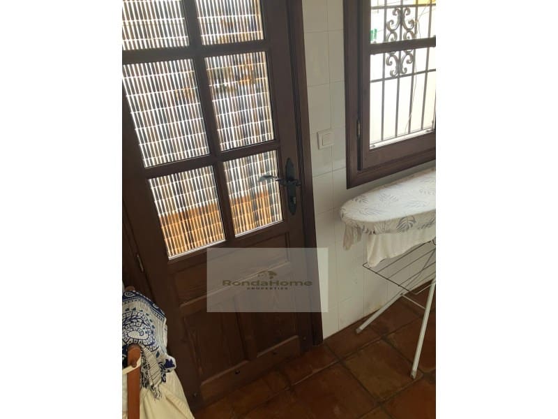 4 bedroom Villa for sale in Ronda - € 350,000 (Ref: 9761918)