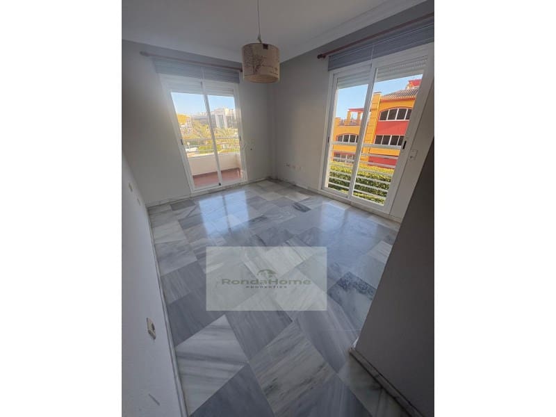 3 makuuhuone Asunto vuokrattavana paikassa Golden Mile mukana 
autotalli - 2 500 € (Ref: 9763601)