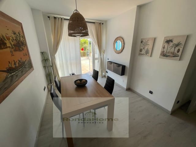 2 slaapkamer Flat te huur in Torremolinos met zwembad garage - € 1.400 (Ref: 9780466)