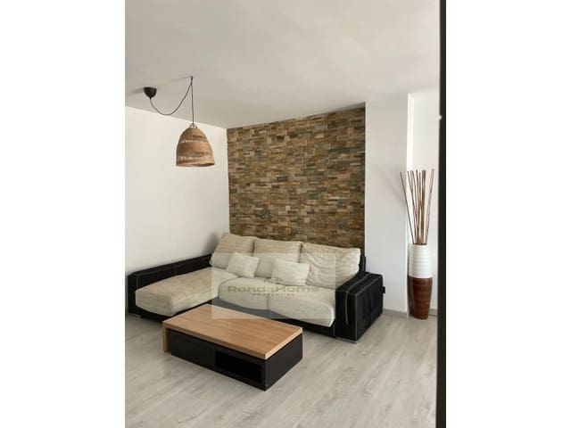 2 slaapkamer Flat te huur in Torremolinos met zwembad garage - € 1.400 (Ref: 9780466)