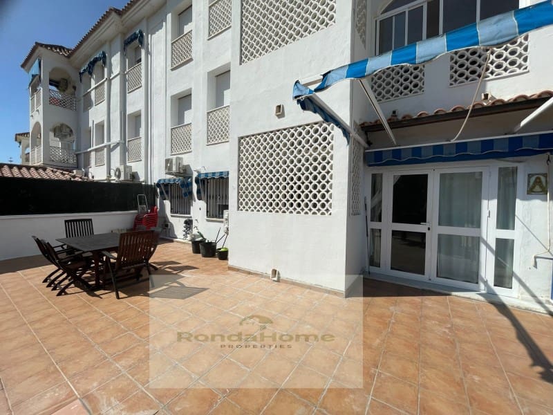 2 slaapkamer Flat te huur in Torremolinos met zwembad garage - € 1.400 (Ref: 9780466)