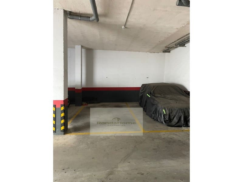 2 slaapkamer Flat te huur in Torremolinos met zwembad garage - € 1.400 (Ref: 9780466)