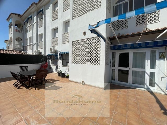 2 slaapkamer Flat te huur in Torremolinos met zwembad garage - € 1.400 (Ref: 9780466)