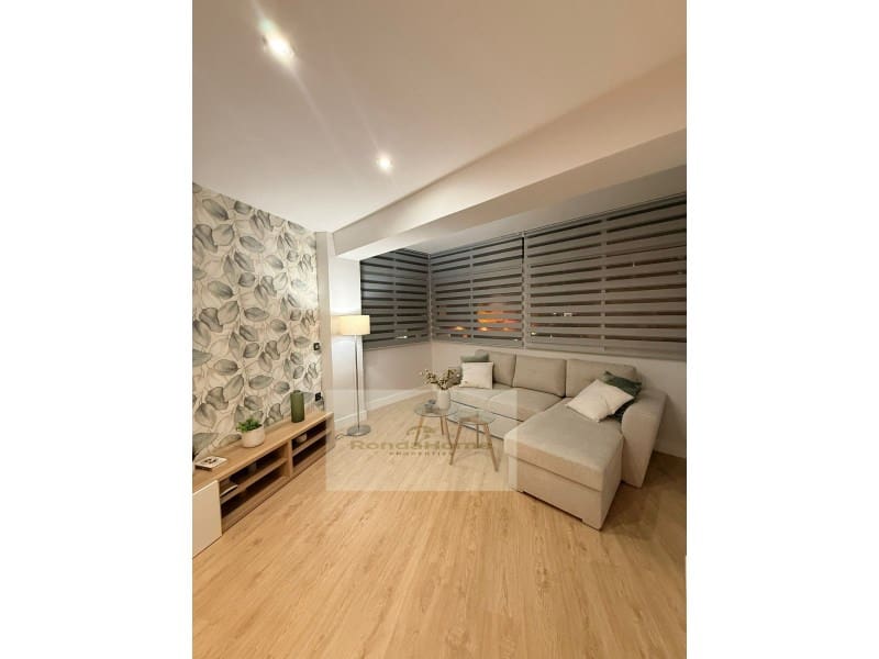 2 soveværelse Lejlighed til leje i Torremolinos - € 1.500 (Ref: 9780467)