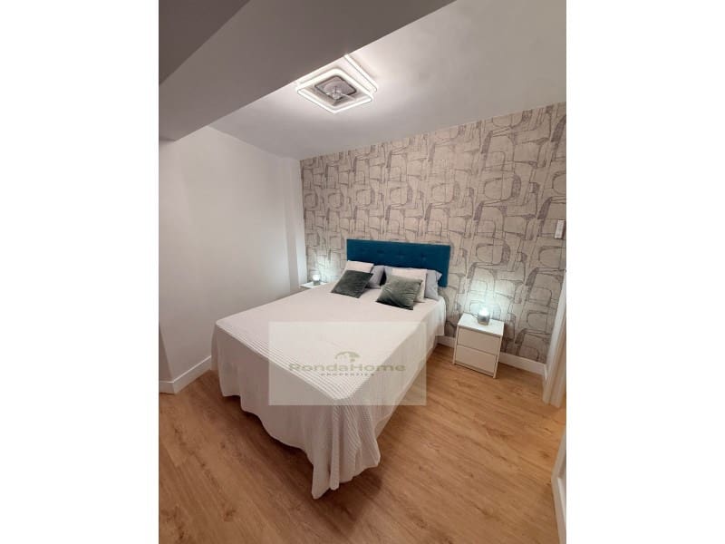 2 soveværelse Lejlighed til leje i Torremolinos - € 1.500 (Ref: 9780467)