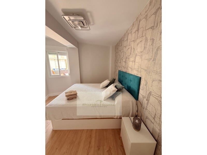 2 soveværelse Lejlighed til leje i Torremolinos - € 1.500 (Ref: 9780467)