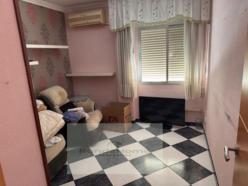 3 makuuhuone Asunto vuokrattavana paikassa Malaga kaupunki - 1 200 € (Ref: 9786987)