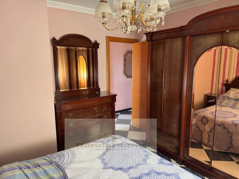 3 makuuhuone Asunto vuokrattavana paikassa Malaga kaupunki - 1 200 € (Ref: 9786987)