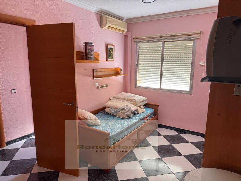 3 makuuhuone Asunto vuokrattavana paikassa Malaga kaupunki - 1 200 € (Ref: 9786987)