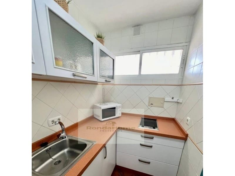 2 quarto Apartamento para arrendar em Fuengirola com piscina garagem - 1 500 € (Ref: 9786988)