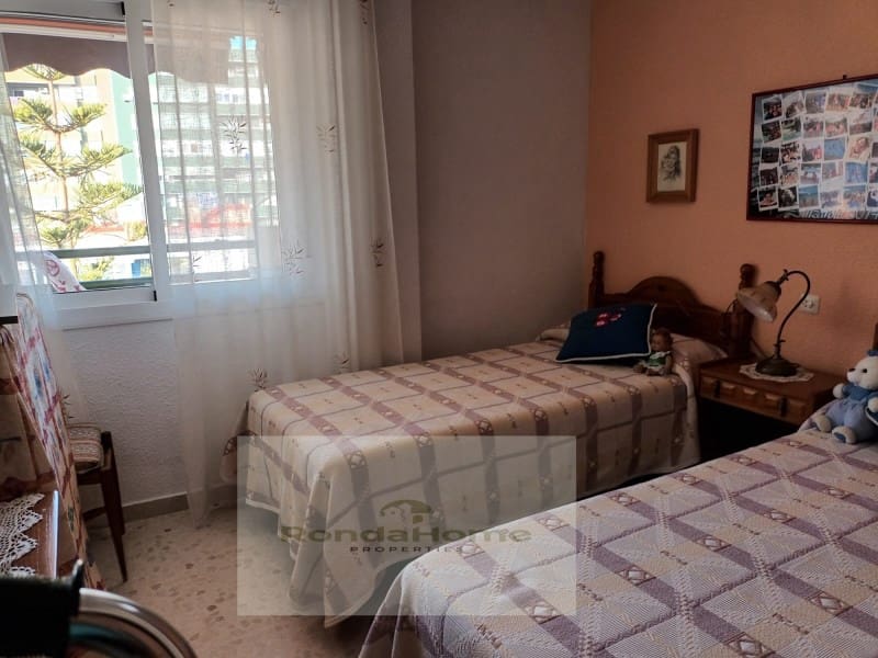 3 slaapkamer Flat te koop in Fuengirola met garage - € 405.000 (Ref: 9790971)