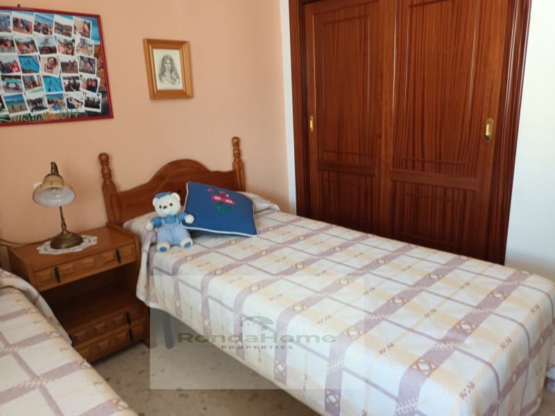 3 slaapkamer Flat te koop in Fuengirola met garage - € 405.000 (Ref: 9790971)