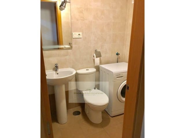 Piso de 2 habitaciones en Benalmádena pueblo, Benalmádena en venta - 300.000 € (Ref: 9801299)