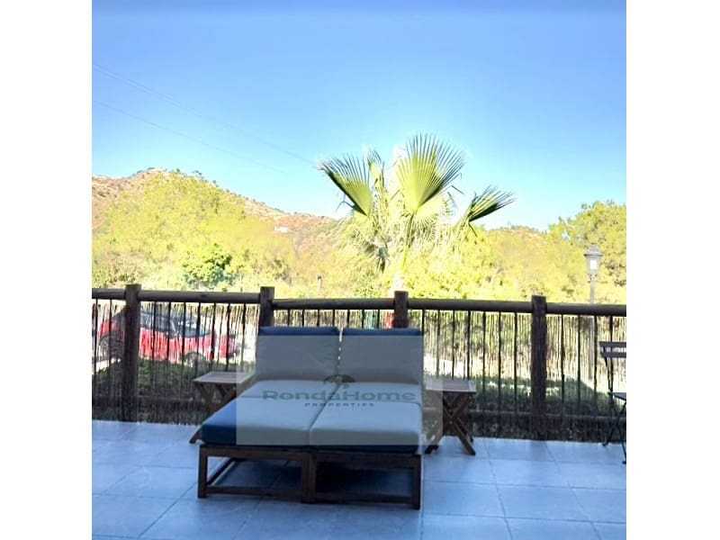 3 bedroom Flat for sale in Marbella with garage - € 420,000 (Ref: 9801300)
