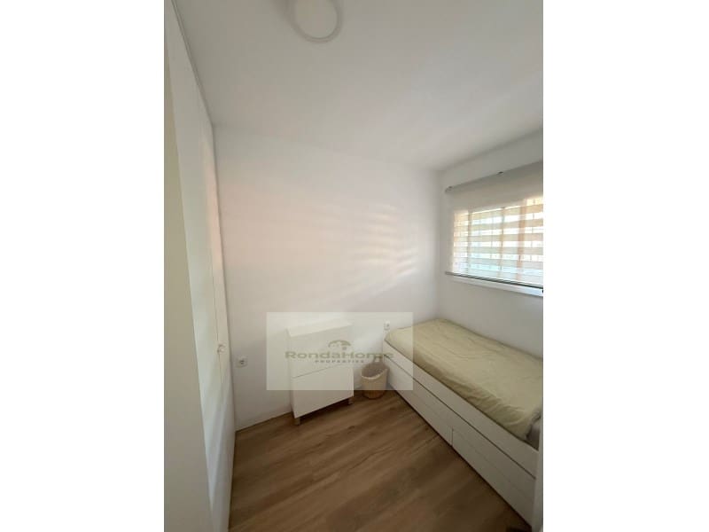 3 bedroom Flat for sale in Marbella with garage - € 420,000 (Ref: 9801300)