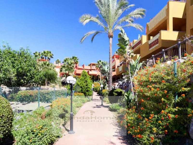 3 bedroom Flat for sale in Marbella with garage - € 420,000 (Ref: 9801300)