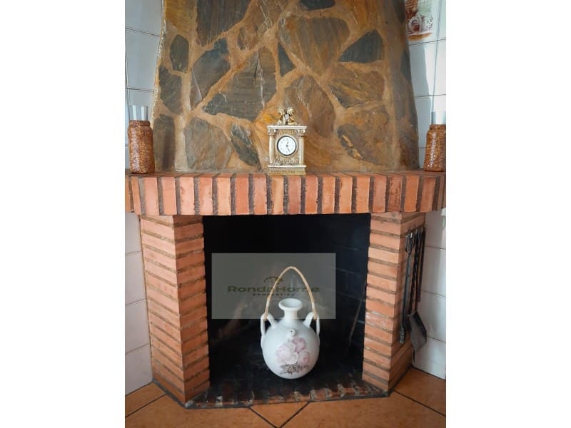 3 soveværelse Byhus til salg i Yunquera med garage - € 73.000 (Ref: 9804234)