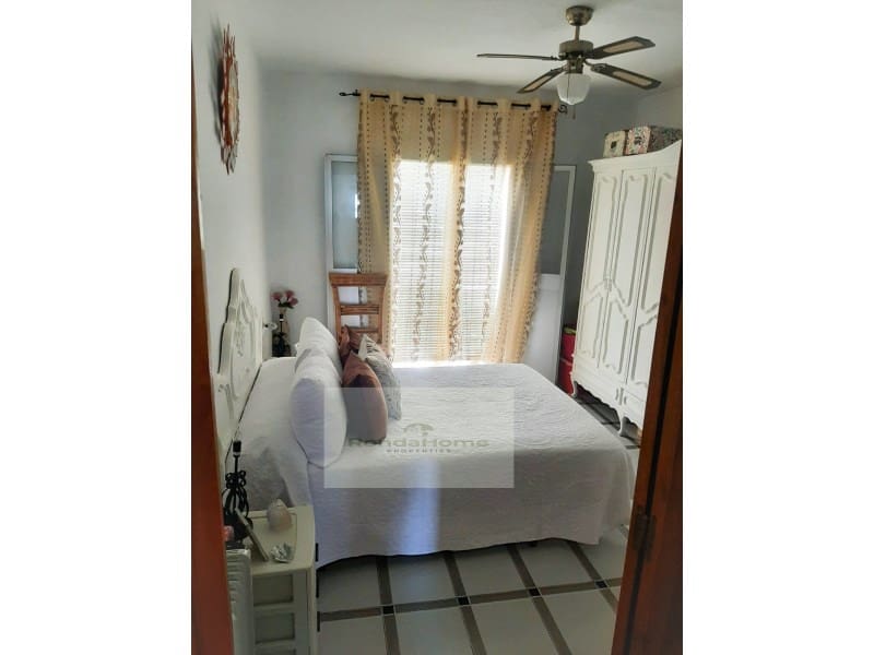 3 soveværelse Byhus til salg i Yunquera med garage - € 73.000 (Ref: 9804234)