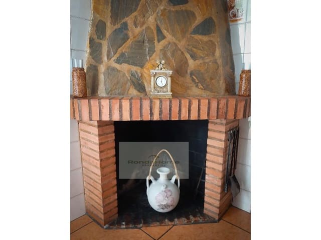 3 soveværelse Byhus til salg i Yunquera med garage - € 73.000 (Ref: 9804234)