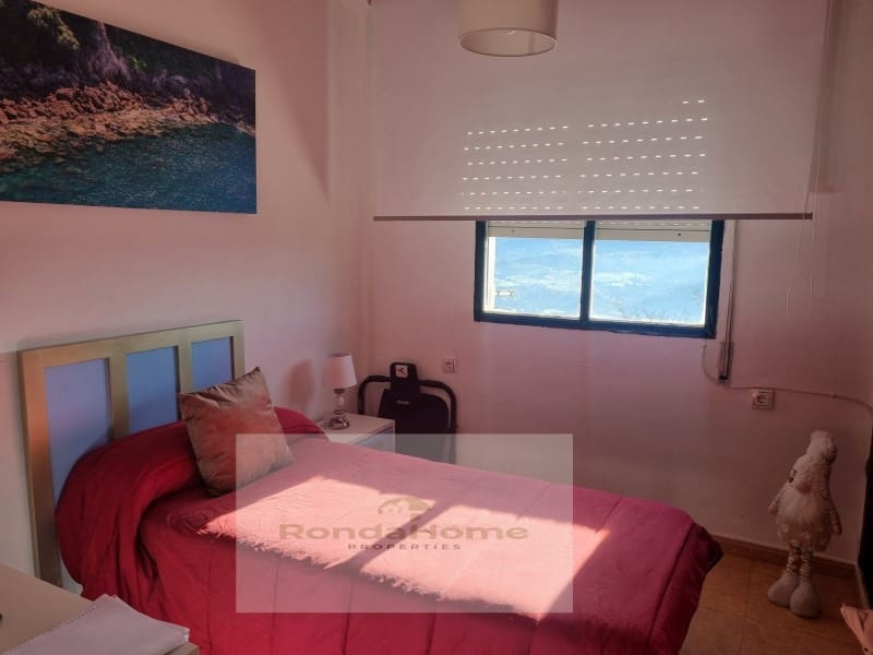 3 sypialnia Mieszkanie na sprzedaż w Cortes de la Frontera - 75 000 € (Ref: 9804235)