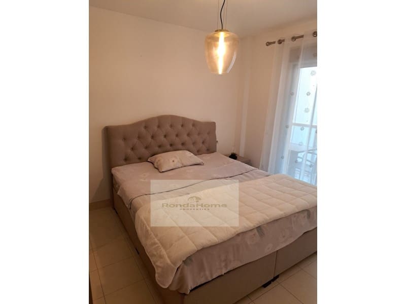 2 bedroom Flat for sale in Las Lagunas de Mijas - € 235,000 (Ref: 9804236)