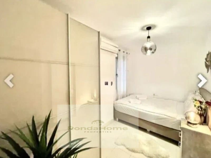 2 bedroom Flat for sale in Las Lagunas de Mijas - € 235,000 (Ref: 9804236)