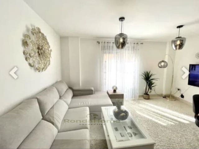 2 bedroom Flat for sale in Los Rios, Mijas - € 235,000 (Ref: 9804236)