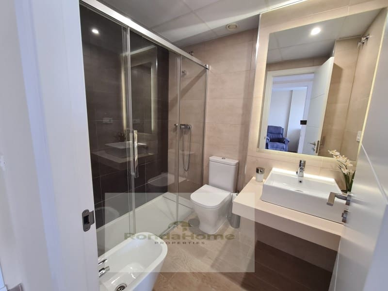 2 soveværelse Lejlighed til salg i Jerez de la Frontera med garage - € 302.000 (Ref: 9813796)
