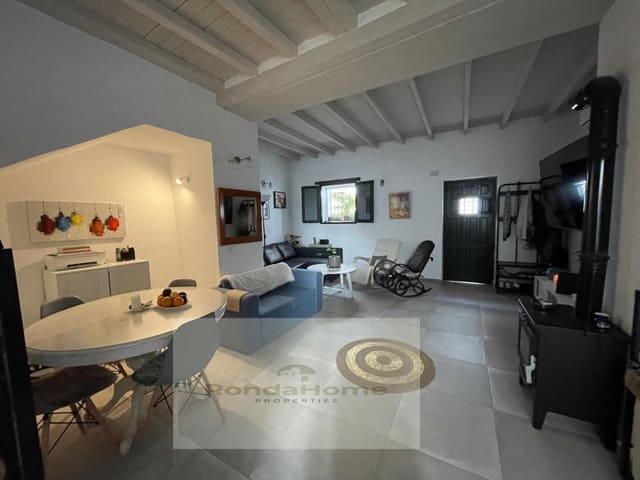 2 soverom Villa til salgs i Montejaque med svømmebasseng - € 178 000 (Ref: 9813797)