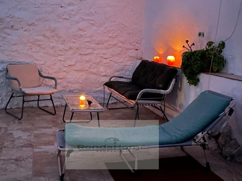 2 soverom Villa til salgs i Montejaque med svømmebasseng - € 178 000 (Ref: 9813797)