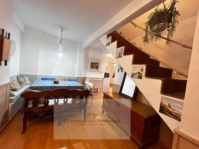 Casa de 2 habitaciones en Ronda en alquiler - 700 € (Ref: 9813798)