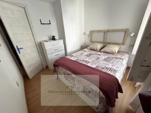 Casa de 2 habitaciones en Ronda en alquiler - 700 € (Ref: 9813798)