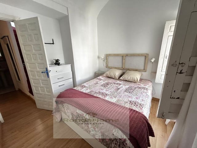 Casa de 2 habitaciones en Ronda en alquiler - 700 € (Ref: 9813798)