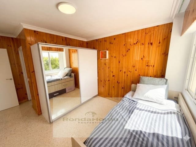 Piso de 3 habitaciones en Arroyo de la Miel, Benalmádena en alquiler con garaje - 1.450 € (Ref: 9818078)