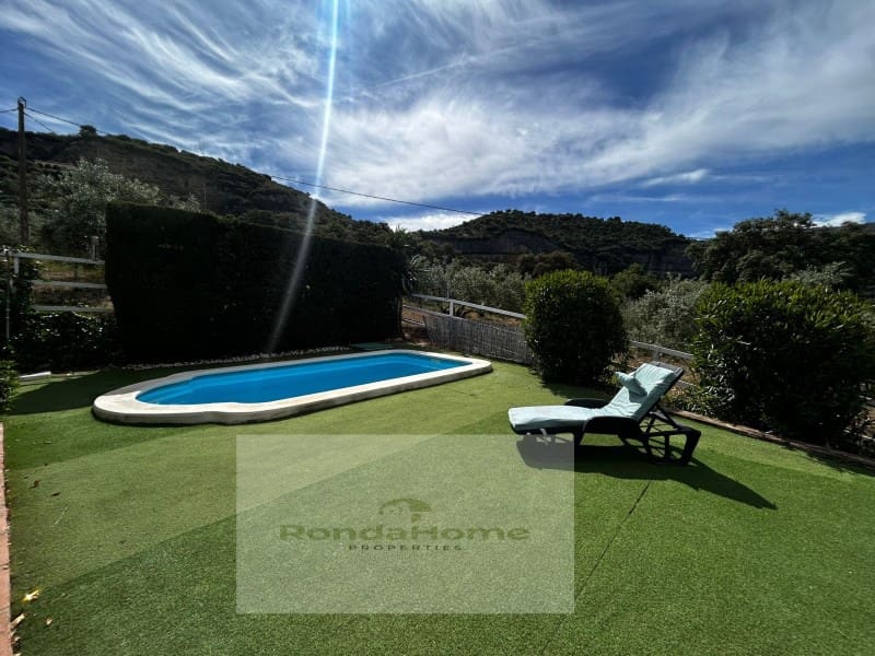 2 soverom Finca/Herregård til salgs i Ronda med svømmebasseng garasje - € 325 000 (Ref: 9820397)