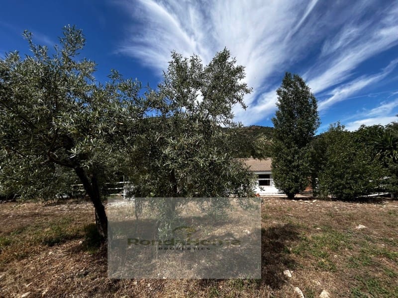 2 soverom Finca/Herregård til salgs i Ronda med svømmebasseng garasje - € 325 000 (Ref: 9820397)