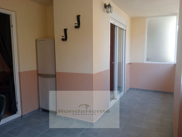 2 bedroom Flat for rent in Los Pacos, Fuengirola with pool garage - € 1,200 (Ref: 9826630)