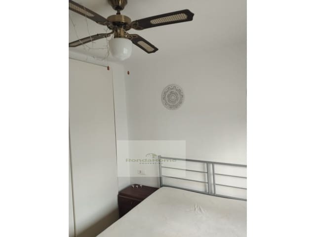 2 quarto Apartamento para arrendar em Torremolinos - 1 000 € (Ref: 9826632)